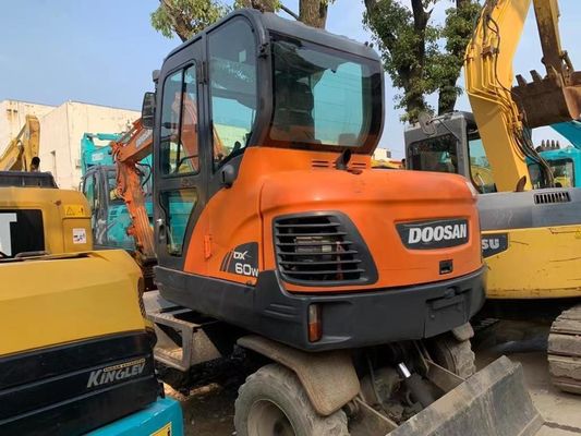 Gebruikte Doosan DX60W wielgraafmachine in uitstekende staat/gebruikte Doosan mini wielgraafmachine te koop