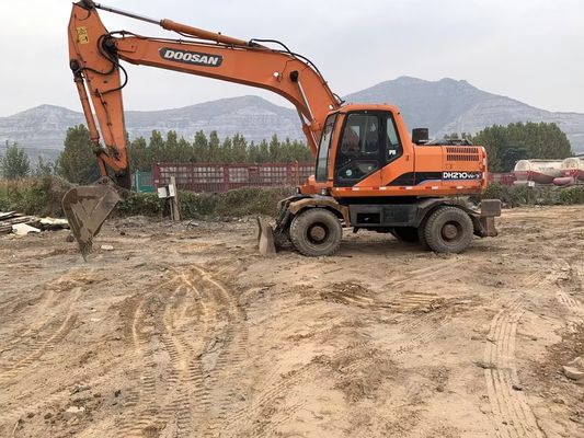 Originele kleur Gebruikte Doosan DH210W-7 wielgraver In goede staat/Gebruikte Doosan wielgraver Te koop