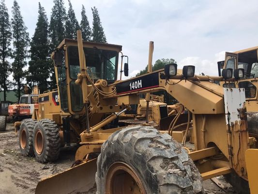 Gebruikte CAT 140H motorgrader met een aanpasbare lemmenbeweging