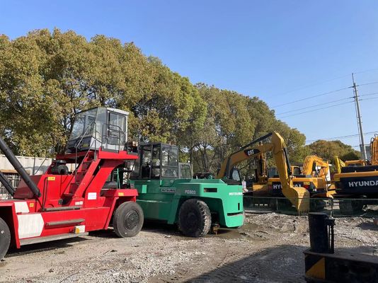 Mitsubishi F300 Gebruikte vorkheftruck tweedehands 30 ton Vorkheftruck hoge capaciteit