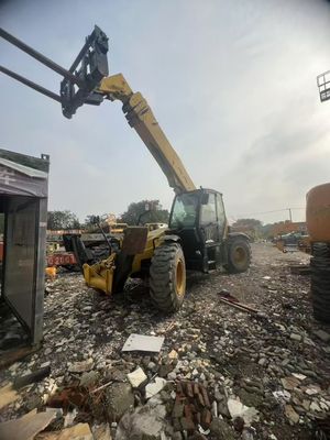 Oorspronkelijke kleur Gebruikte telescopische handlers XCMG XT680-170 Stabiele werking
