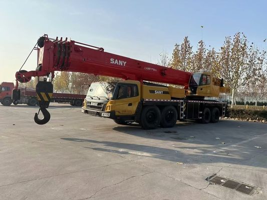 Gebruikte Sany STC800E5 80 ton vrachtwagen kraan in goede staat