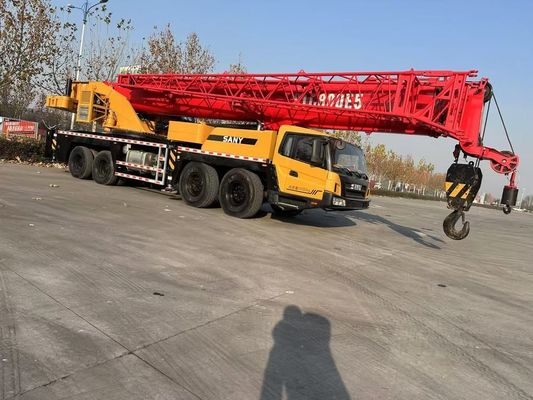 Gebruikte Sany STC800E5 80 ton vrachtwagen kraan in goede staat