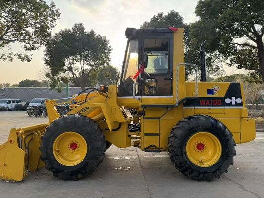 Originele Japan Gebruikte Komatsu WA100-1 Wielladers Werken In De Tuin