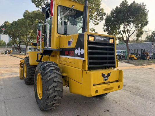 Originele Japan Gebruikte Komatsu WA100-1 Wielladers Werken In De Tuin