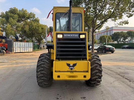 Originele Japan Gebruikte Komatsu WA100-1 Wielladers Werken In De Tuin