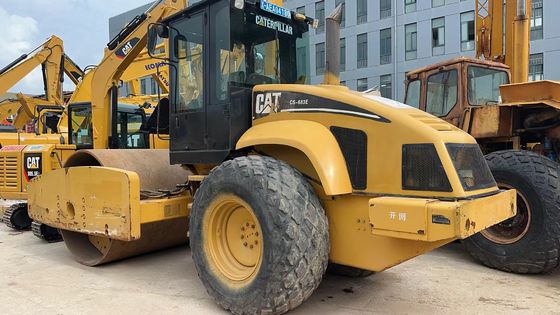 Originele kleur Gebruikte Caterpillar CS-683E Single Drum Road Roller In uitstekende staat