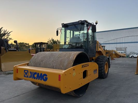 Gebruikte XCMG XS223J Single Drum Compactor Gemakkelijk te bedienen en in goede staat