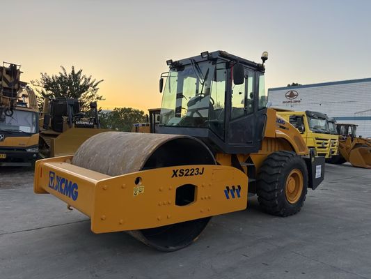Gebruikte XCMG XS223J Single Drum Compactor Gemakkelijk te bedienen en in goede staat