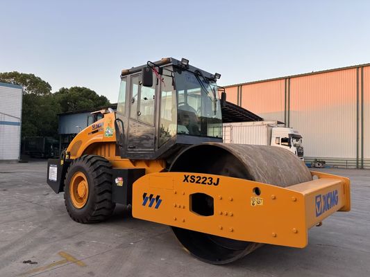 Gebruikte XCMG XS223J Single Drum Compactor Gemakkelijk te bedienen en in goede staat