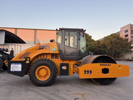 Gebruikte XCMG XS223J Single Drum Compactor Gemakkelijk te bedienen en in goede staat